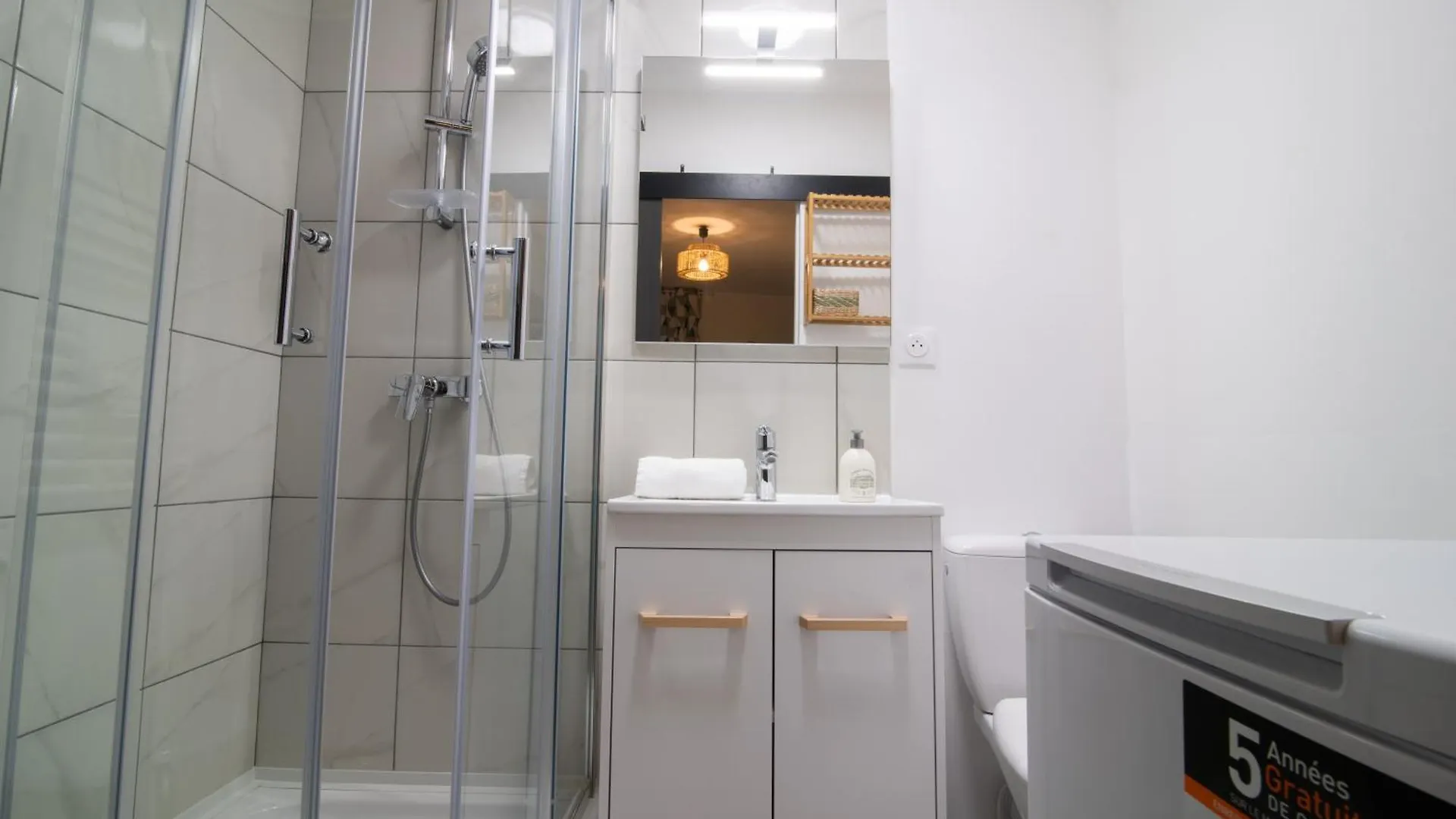 Spacieux Et Douillet T2 Au Centre Valence  Apartment